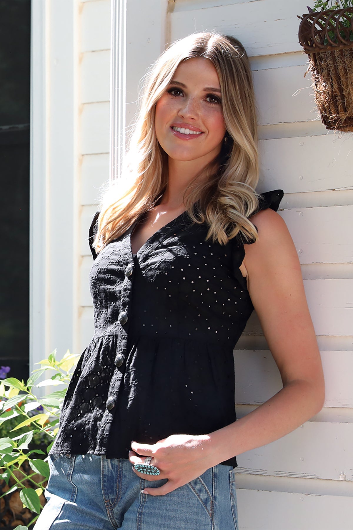 Cinch Womens Black Eyelet Blouse