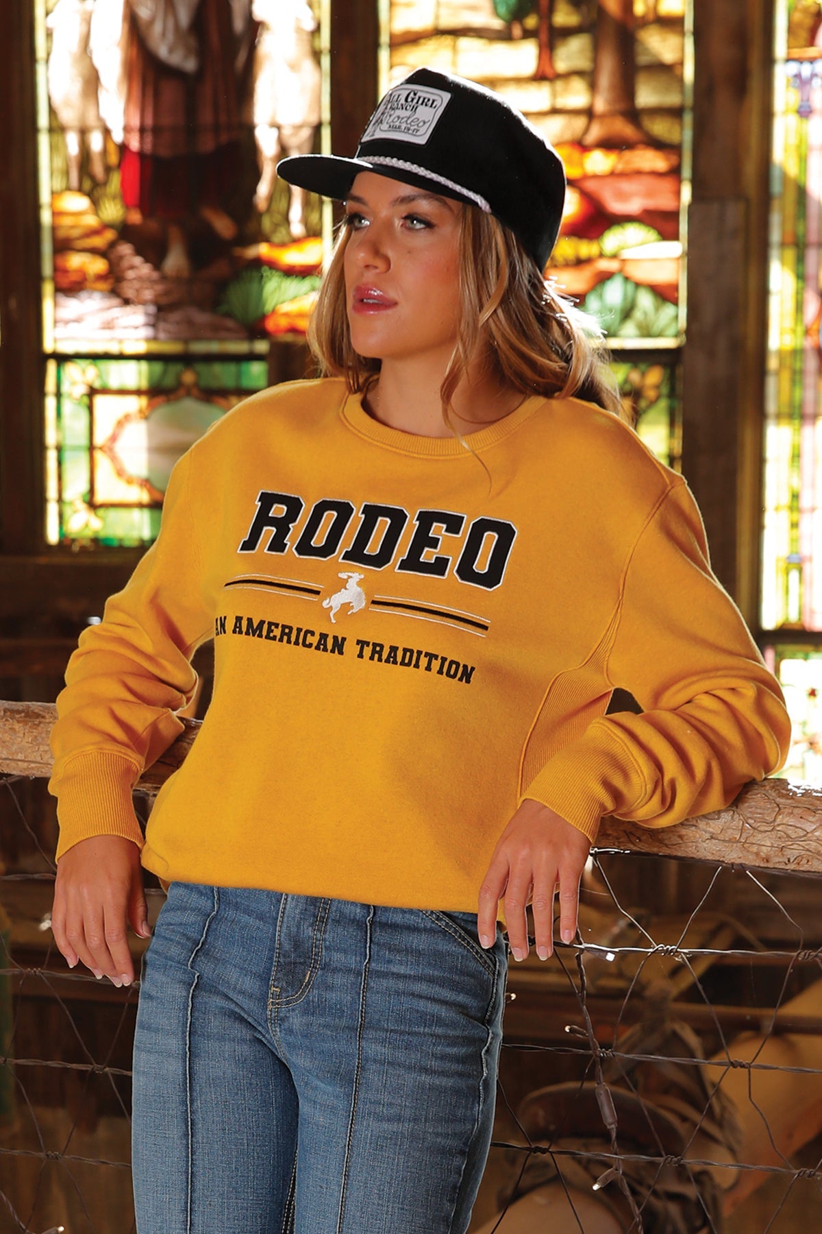 Cinch Womens Yellow Graphic Sweatshirt